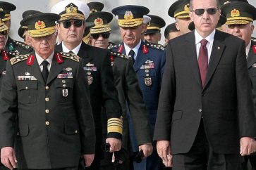Turkish President Recep Tayyip Erdogan with military officers