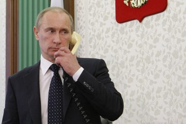Russian President Vladimir Putin in a phone call (archive)