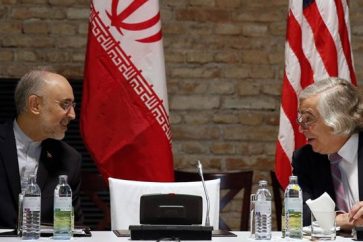Head of Atomic Energy Organization of Iran (AEOI) Ali Akbar Salehi (L), US Secretary of Energy Ernest Moniz (R)