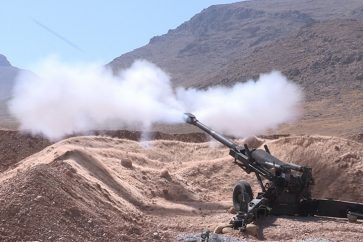 Lebanese army artillery