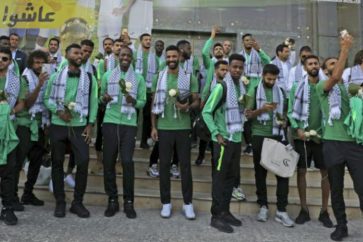 Saudi football team at Al-Aqsa Mosque