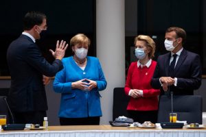 Les 27 dirigeants européens se retrouvent à nouveau, dimanche 19 juillet, à Bruxelles pour un sommet sous haute tension afin de surmonter leurs profondes divergences sur le plan de relance de l'UE
