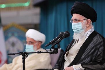 Les membres de la Conférence de l'unité islamique reçus par le Leader de la RII, le 14 octobre 2022. ©Khamenei.ir
