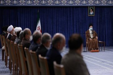 Imam Khamenei hosting SCCR members