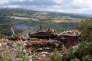 Israeli tank on Lebanon's border