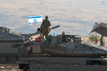 Israeli tank Lebanon border