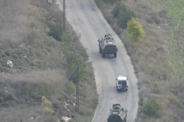 A Lebanese army force entered the town of Qantara, accompanied by an ambulance, after information was received about the injury of a Lebanese employee working with the international UNIFIL forces.