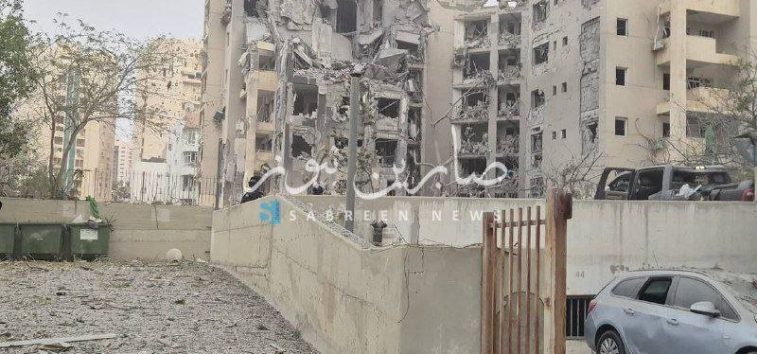 <a href="https://english.manartv.com.lb/2444532">Final Iranian Salvo of Missile Strikes Beersheba before Ceasefire Starts: 5 Settlers Killed, Others Injured</a>